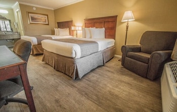 Room, 2 Queen Beds, Non Smoking