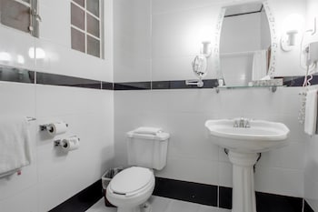 Standard Room, 2 Double Beds, Accessible, Non Smoking