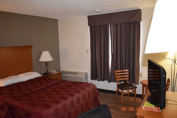 Economy Single Room, 1 Queen Bed