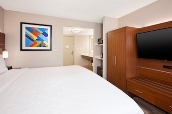 Standard Room, 1 King Bed