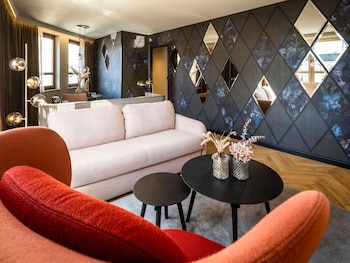 Suite, 1 King Bed (Maestro)