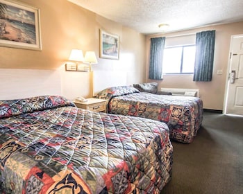 Standard Room, 2 Double Beds