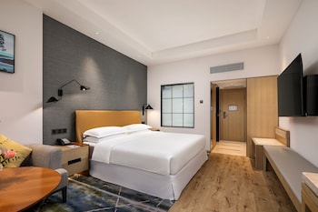 Room,  1 King Bed, High Floor
