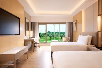 Room, 2 Twin Beds, Pool View (Guest)