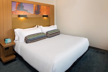 Room, 1 King Bed