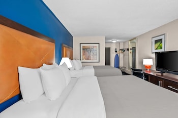 Standard Room, 2 Queen Beds, Non Smoking