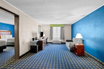 Suite, 2 Queen Beds, Non Smoking