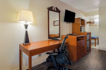 Standard Double Room, 2 Double Beds, Smoking
