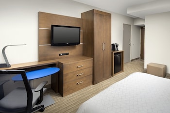 Standard Room, 1 King Bed, Accessible (Communications Accessible)