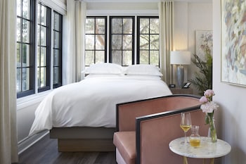 Guest Room Queen