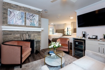 Luxury Suite Double Queen