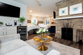 Luxury Suite Double Queen