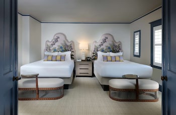Clubhouse Deluxe 2 Queen Suite