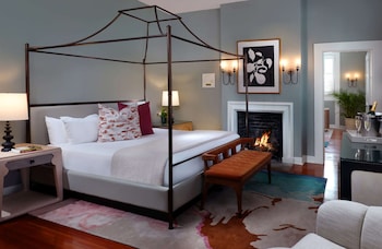 Crane Cottage Deluxe King Suite