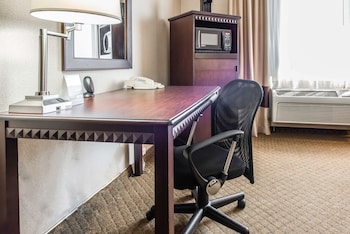 Standard Room, 1 Queen Bed, Accessible, Non Smoking