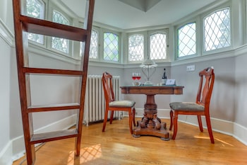 Sydenham Tower Suite - 1 King