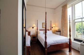 Triple Room - 1 Queen & 1 Single