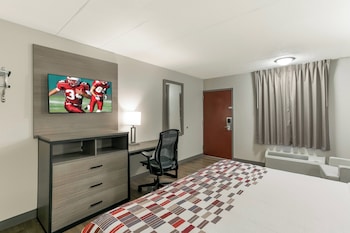 Superior Room, 1 King Bed, Accessible, Non Smoking (Roll-In Shower)