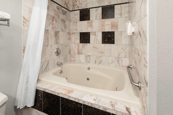 Studio Suite, 1 King Bed, Non Smoking