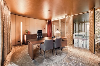 Terrazza Suite, 390 m2, Residence, Butler, Spa Access (12 years+)