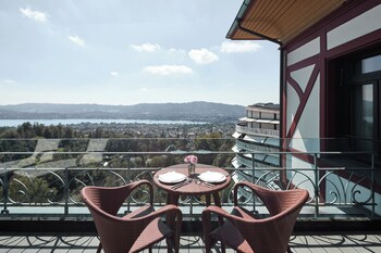 Grand Suite, Panoramic Rooftop, Livingroom, Fireplace, Sauna, Butler, Spa Access (12 years+)