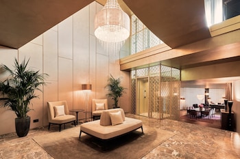 Terrazza Suite, 390 m2, Residence, Butler, Spa Access (12 years+)