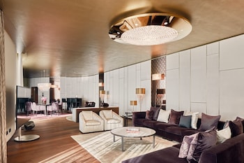 Terrazza Suite, 390 m2, Residence, Butler, Spa Access (12 years+)
