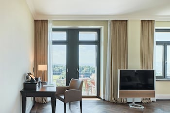 Junior Suite Grand, Panoramic View, Balcony, Whirlpool, Spa Access (12 years+)