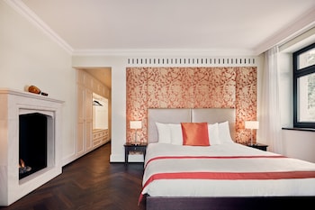 Superior Suite, Partial View, Balcony, Living Room, Sauna Butler, Spa Access (12 years+)