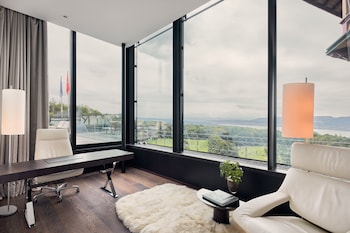 Maestro Suite, 400 m2, inspired by Maestro Herbert v. Karajan, Butler, Spa Access (12 years+)