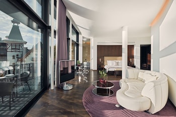 Golf Suite, 170 m2, Panoramic View, Butler, Spa Access (12 years+)