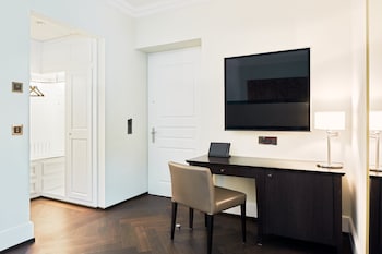 Superior Single Room, Courtyard Side, Main Building, Spa Access (12 years+)