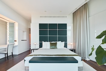 Masina Suite, 170 m2, inspired by Giulietta Masina, Butler, Spa Access (12 years+)