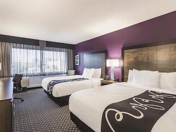 Room, 2 Queen Beds, Non Smoking