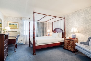 Deluxe Room, 1 Queen Bed