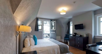 Standard Room, 1 King Bed, Non Smoking, Balcony