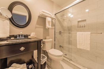 Standard Room, 2 Queen Beds, Non Smoking