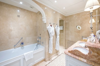 Suite, sea view with terrace