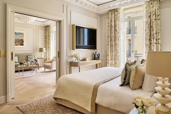 Prestige Suite - city or courtyard view