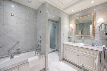 Exclusive room, sea view