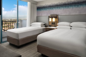 Classic Suite (Mobility/Hearing Accessible, Tub)