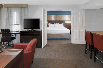 Suite, 2 Bedrooms (Fireplace)