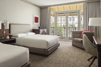 2 Double Beds with Balcony