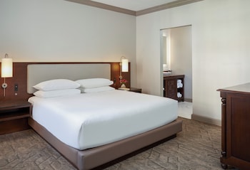 1 King Bed Pure Wellness