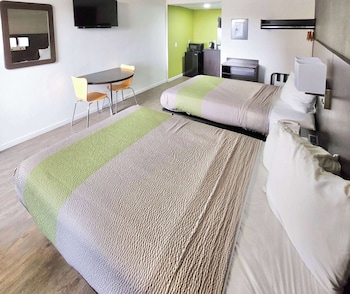 Standard Room, 2 Double Beds, Non Smoking, Refrigerator & Microwave
