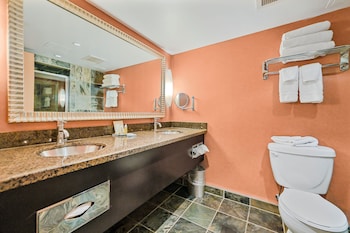 Executive Room, 1 King Bed, Hot Tub