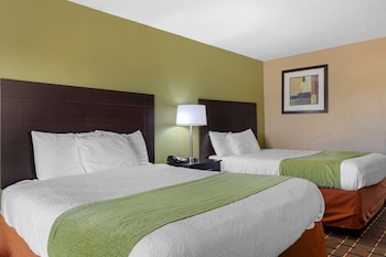 Standard Room, 2 Queen Beds, Smoking, Refrigerator & Microwave