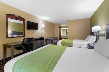 Suite, 2 Queen Beds, Smoking, Refrigerator & Microwave