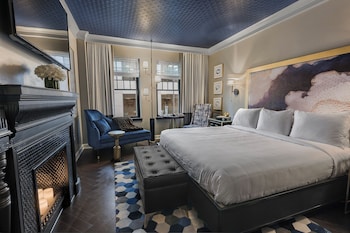 Deluxe Room, 1 King Bed
