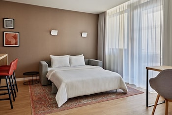 Comfort Studio, 1 Queen Bed with Sofa bed, Kitchen